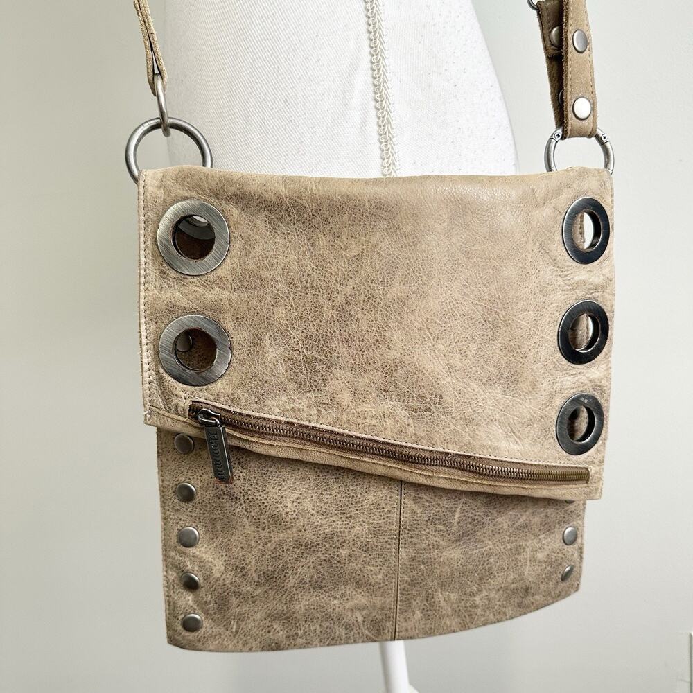 Hammit Womens The Strip Roxbury Crossbody Bag Brushed Silver‎